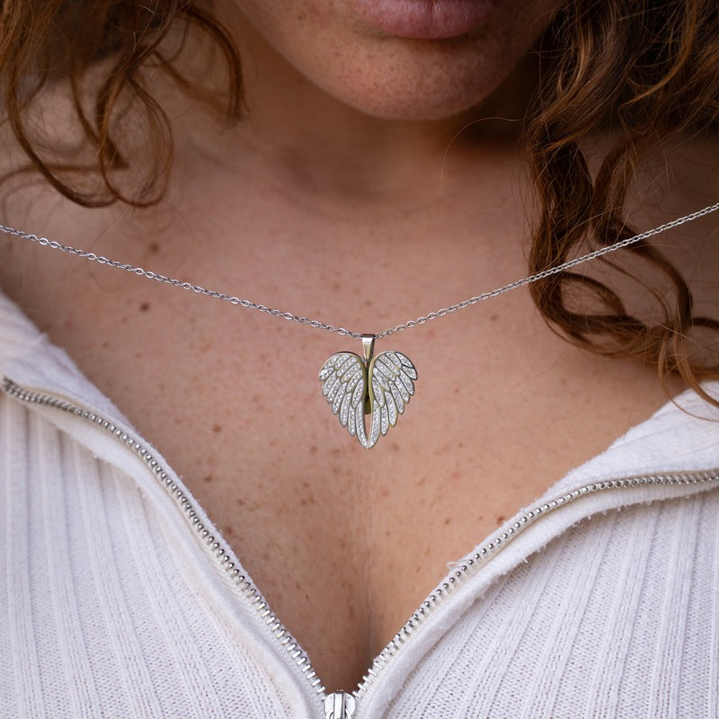 My angel necklace with personalized engraving