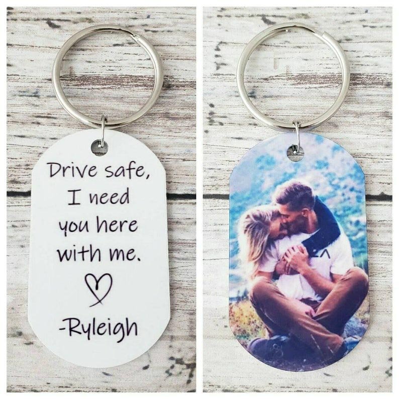 Giftofloves™ Personalized Photo Keychain - Best Gift for Your Loved Ones